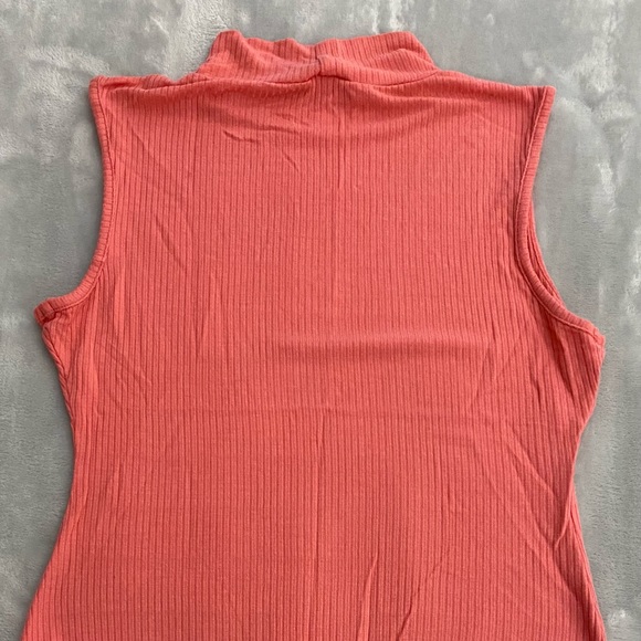 fashion magazine peach top - Picture 4 of 7